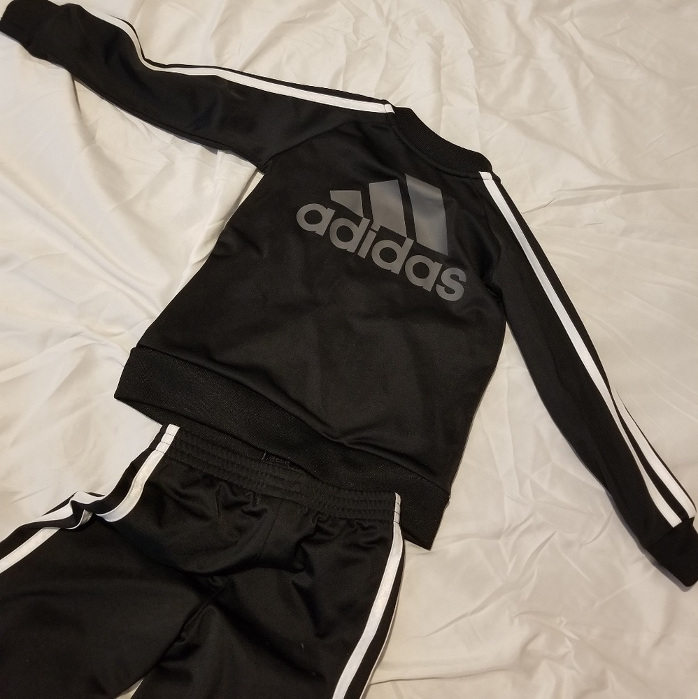Black Adidas Sweatsuit